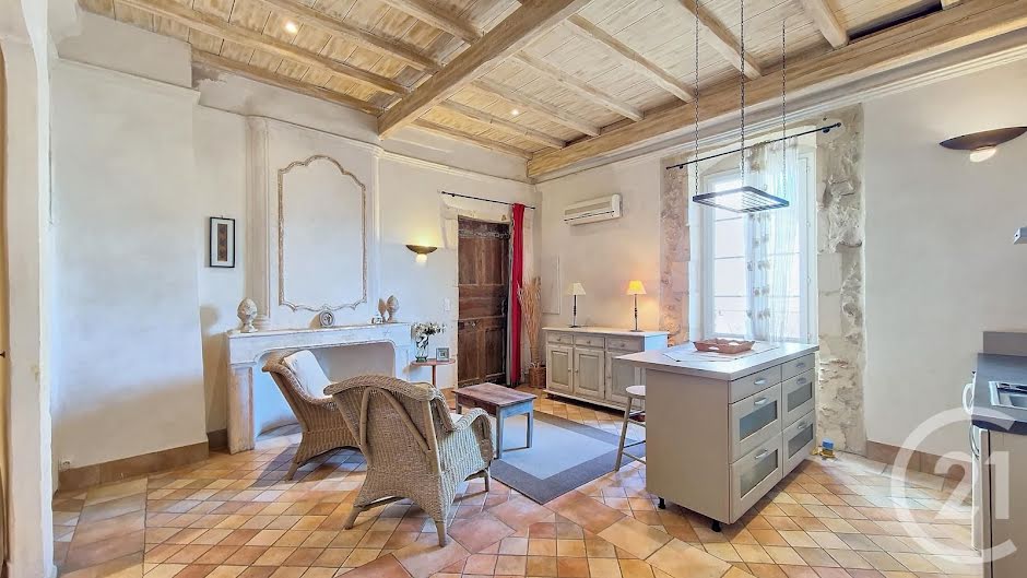 Vente immeuble   à Mouriès (13890), 579 000 €