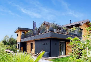 Maison avec piscine et terrasse 10