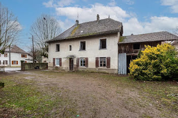 maison à Saint-Sorlin-de-Morestel (38)