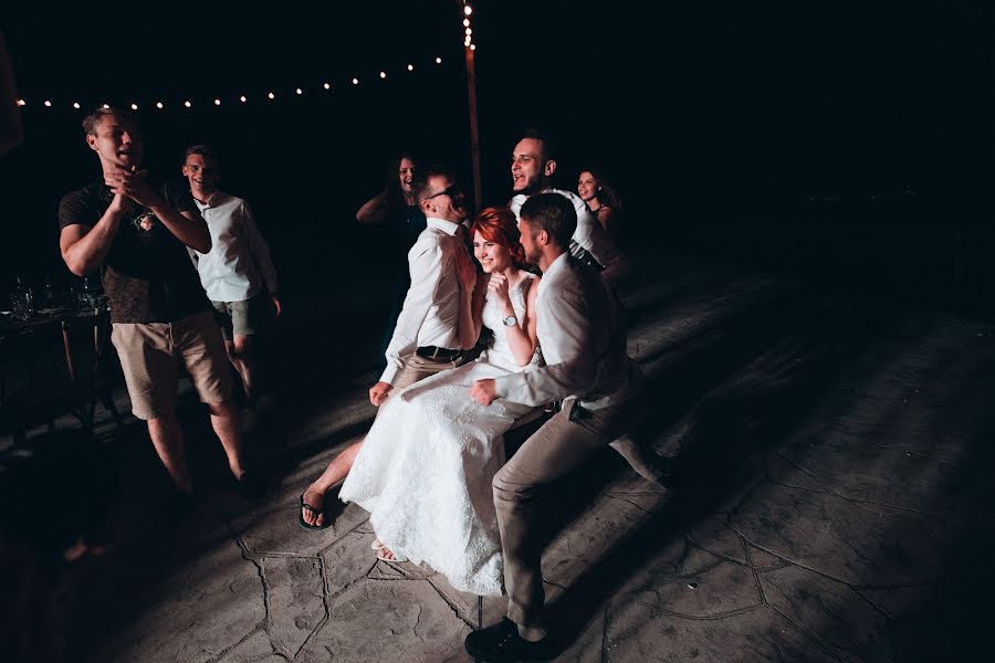 Wedding photographer Katerina Pichukova (pichukova). Photo of 9 October 2018