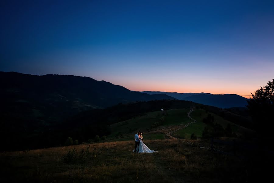 Wedding photographer Andrey Opir (bigfan). Photo of 24 October 2019