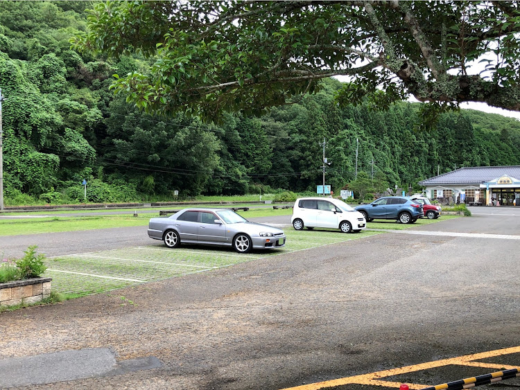 スカイラインのスカイライン・梅雨・秋吉台に関するカスタム事例の投稿画像1枚目