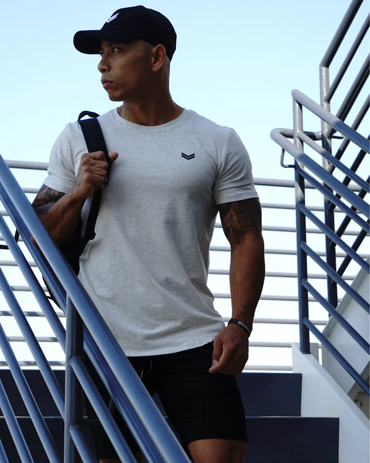 T-shirt de sport homme pour course, entraînement, basket-ball et décontracté. Coton stretch, manches courtes. Idéal pour l'activité physique.