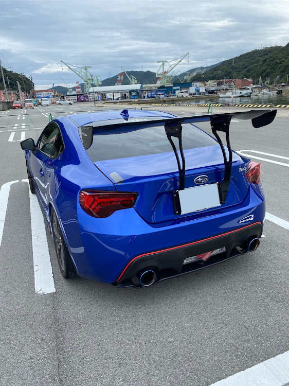 BRZのカーボンシート ラッピング・VMGTウイング・revolutionVMGTwingに関するカスタム事例の投稿画像1枚目
