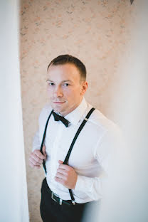 Wedding photographer Evgeniy Romanov (pomahob). Photo of 22 February 2016