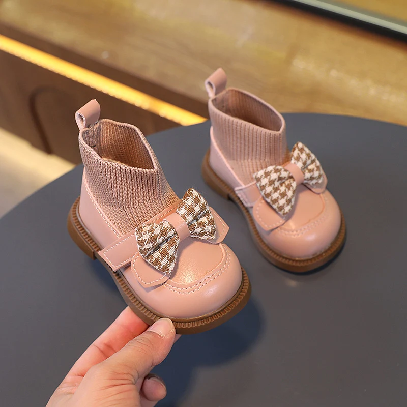 Zapatos de bebé con suela blanda para niños pequeños, zapatos de cuero para niñas y niños pequeños, cómodos y elegantes.