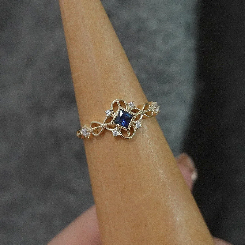 Bague simple ajourée vintage japonaise en saphir