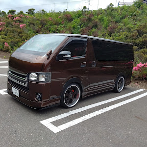 ハイエースバン KDH206V