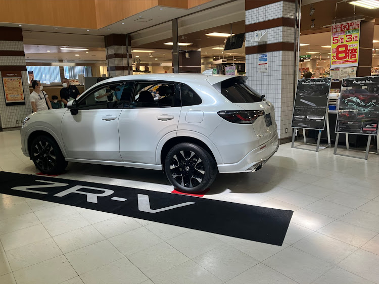 軽自動車好きさんが投稿した新型ZR-V・展示会に来てみた。に関するカスタム事例の投稿画像21枚目
