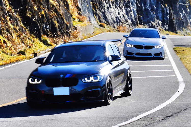 1シリーズ ハッチバックの一眼レフ・BMW1シリーズ・M140i・アングルに関するカスタム事例の投稿画像2枚目