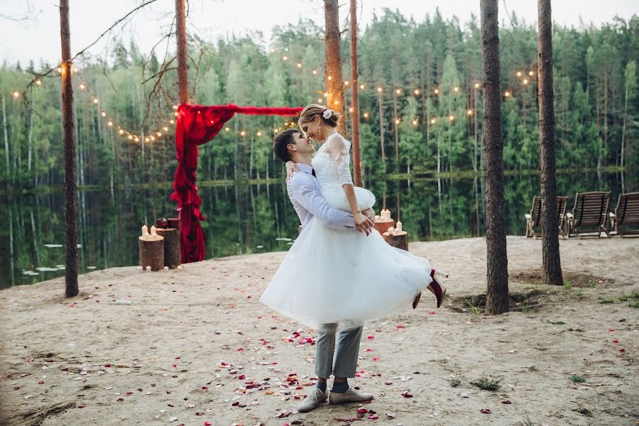 Fotógrafo de bodas Nikulina Ekaterina (katenik). Foto del 4 de marzo 2019