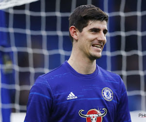 Thibaut Courtois sur Claudio Bravo: "Avoir un gardien fort avec ses pieds c'est bien mais être fort avec ses mains, c'est plus important."