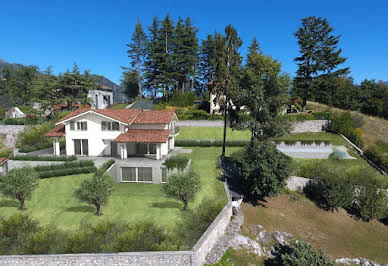 Villa avec jardin et terrasse 3