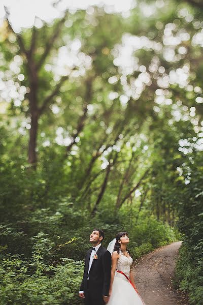 Wedding photographer Boris Yakhovich (borees). Photo of 27 November 2013