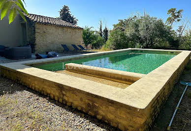 Propriété avec piscine 2