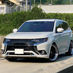 アウトランダーPHEV GG3W