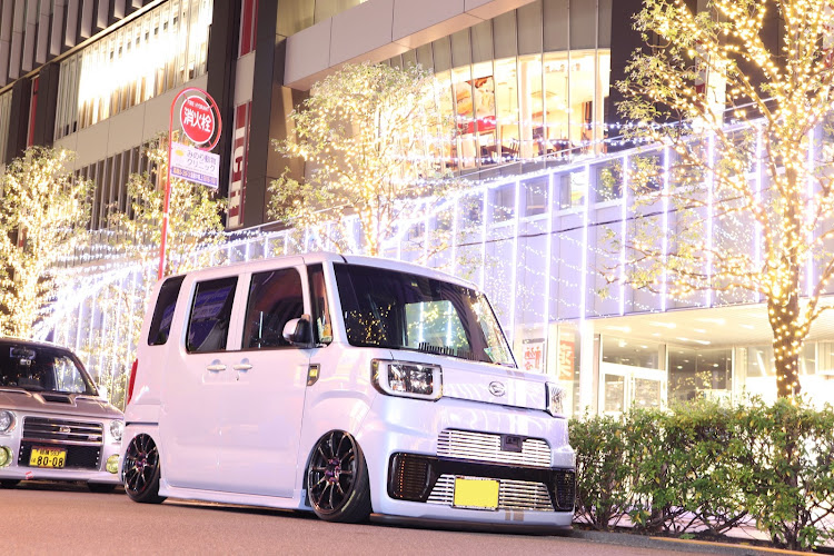 ムーヴカスタムの秋葉原・東京は魔界・ケバブ・Initial☆D family・ダイハツに関するカスタム事例の投稿画像5枚目