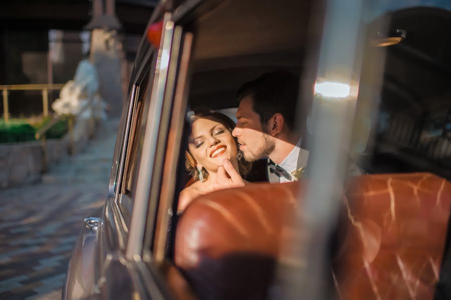 Photographe de mariage Evgeniy Merkulov (paparazzi48). Photo du 30 novembre 2015