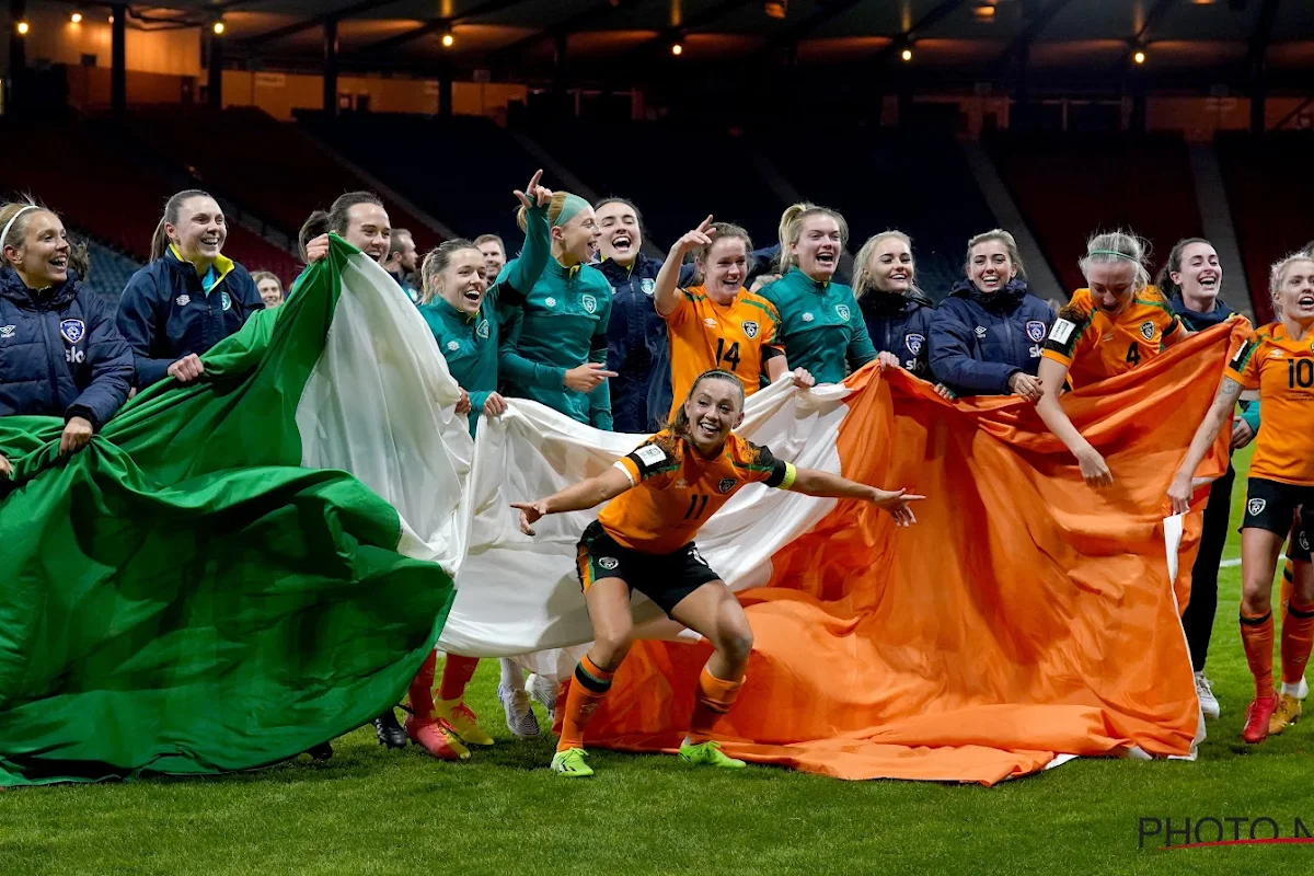 Speelster afgevoerd naar ziekenhuis: Ierland staakt oefenwedstrijd na 23 minuten vanwege 'te fysiek spel'