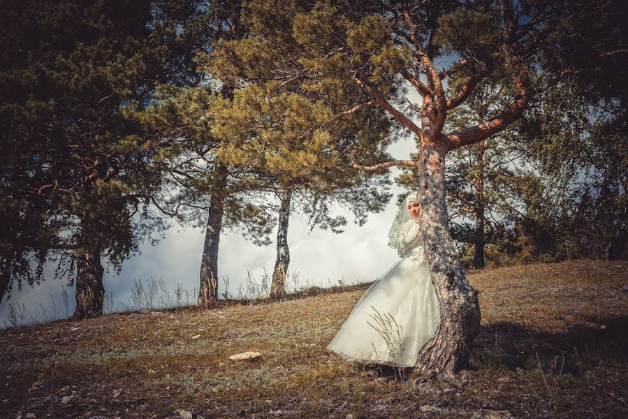 Wedding photographer Ramis Nazmiev (ramisnazmiev). Photo of 1 October 2014