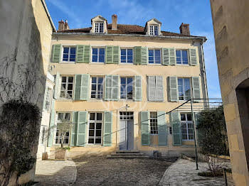 hôtel particulier à Montbard (21)