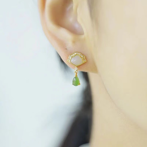 Title 4, Court Style Eardrops Jade Fan Silver Plated Lig...