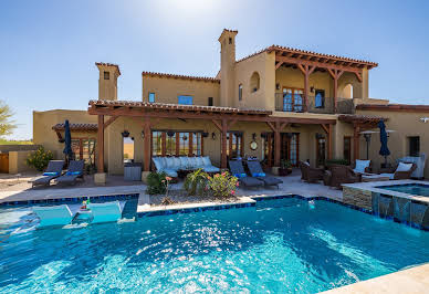 House with pool 9