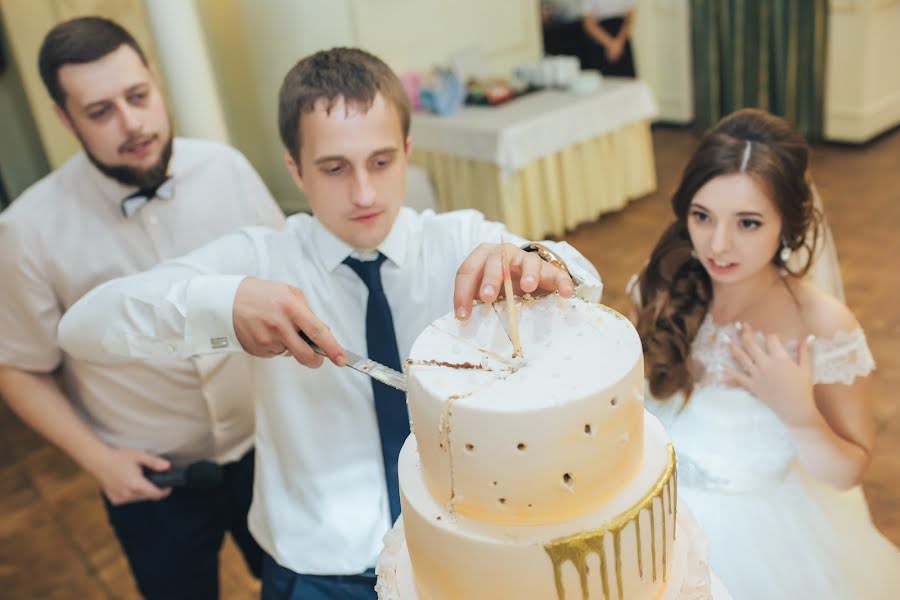 Fotografo di matrimoni Saviovskiy Valeriy (wawas). Foto del 30 settembre 2017