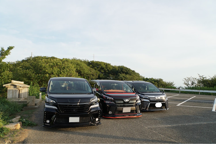 ヴェルファイアのオフ会・竜王山・宇部港に関するカスタム事例の投稿画像1枚目