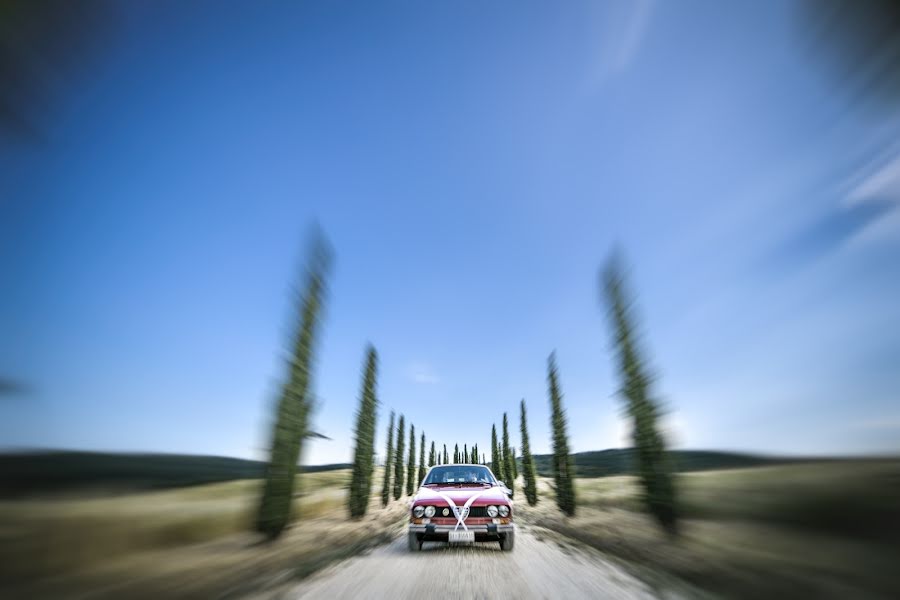 Fotógrafo de casamento Gaetano Longo (primopianocolle). Foto de 11 de julho 2019