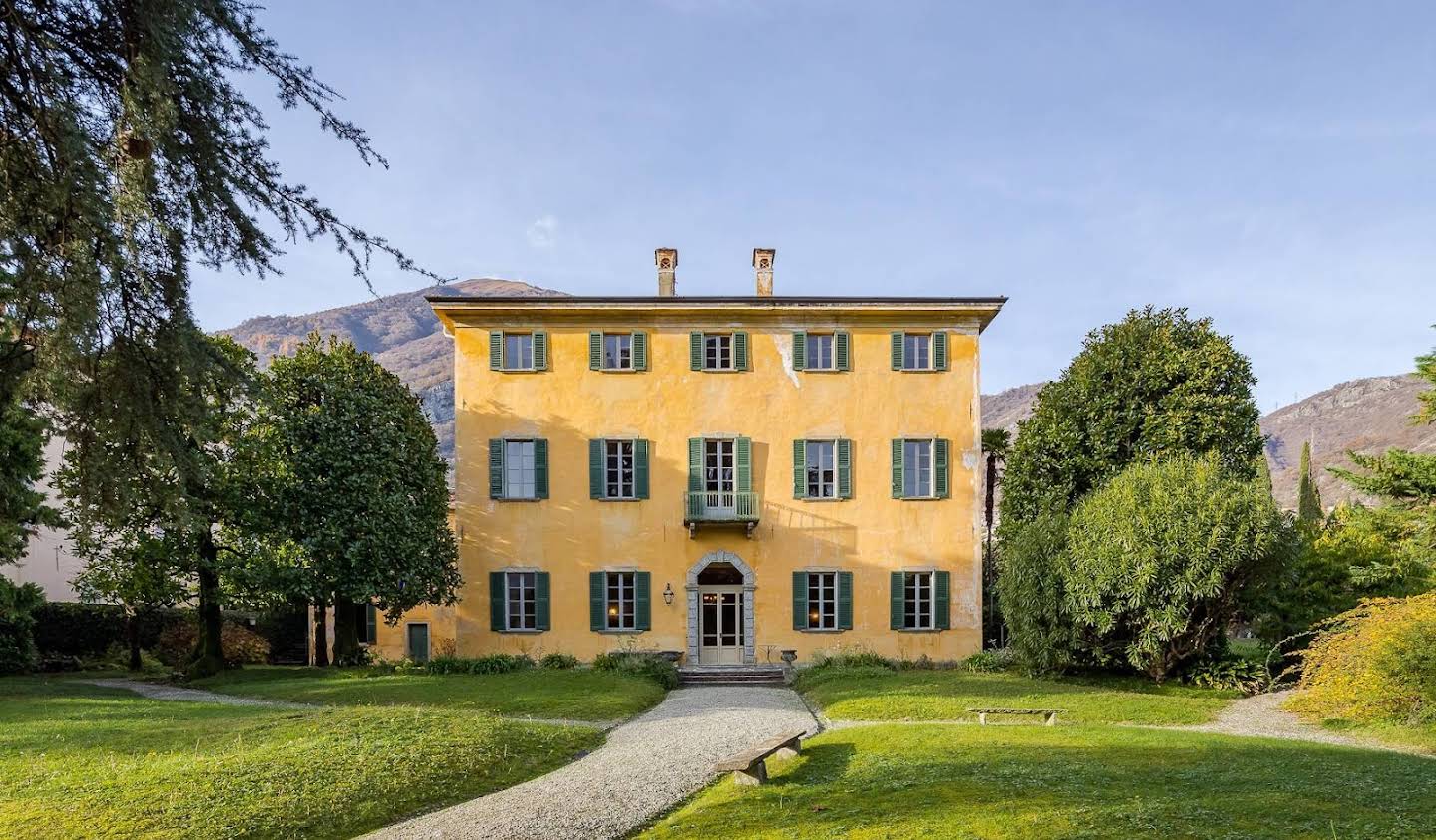 Villa with garden Tremezzo