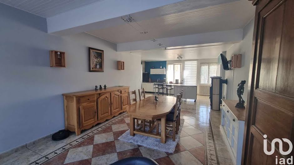 Vente maison 9 pièces 250 m² à Montsaugeon (52190), 250 000 €