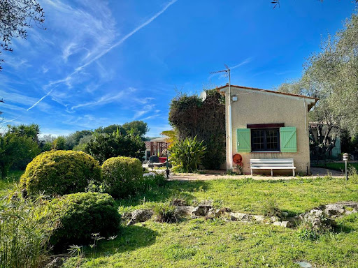 Villa with pool and terrace 2