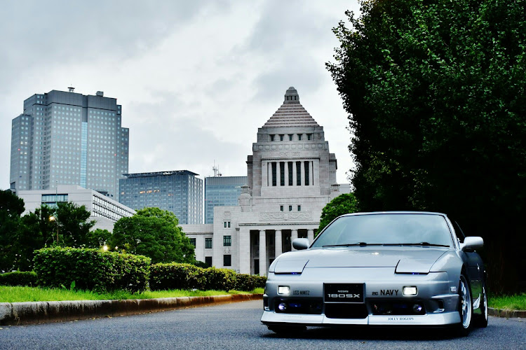180SXの一眼レフ・愛車撮影・撮影スポット・国会議事堂・早朝ドライブに関するカスタム事例の投稿画像1枚目