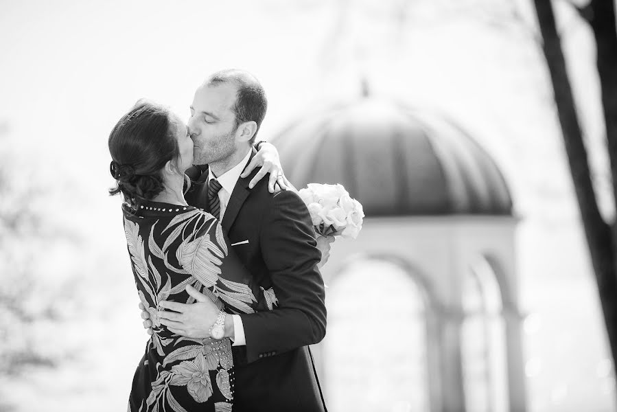 婚礼摄影师Roland Sulzer（rolandsulzer）。2016 4月6日的照片