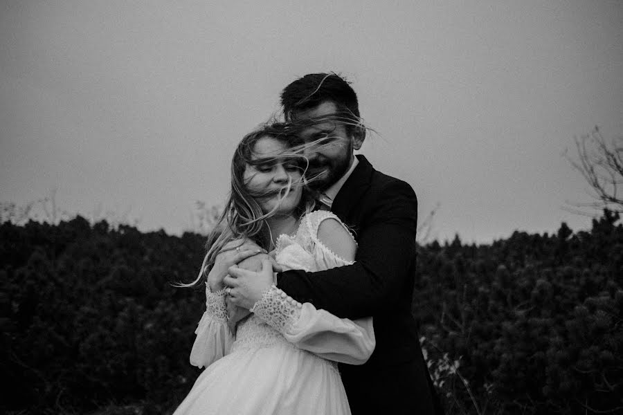 Nhiếp ảnh gia ảnh cưới Ester Bazalová (esterfoti). Ảnh của 10 tháng 2 2023