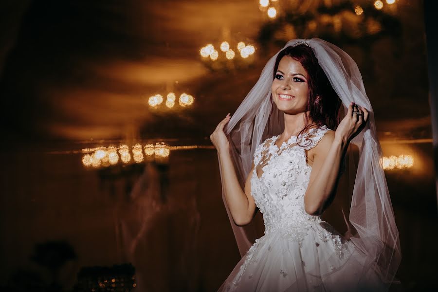 Fotógrafo de casamento Ionut Floricescu (floricescu). Foto de 3 de janeiro 2020