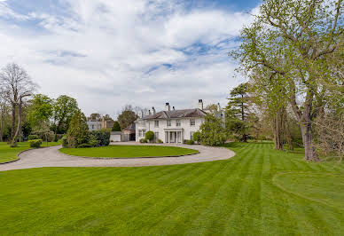 House with pool and garden 6