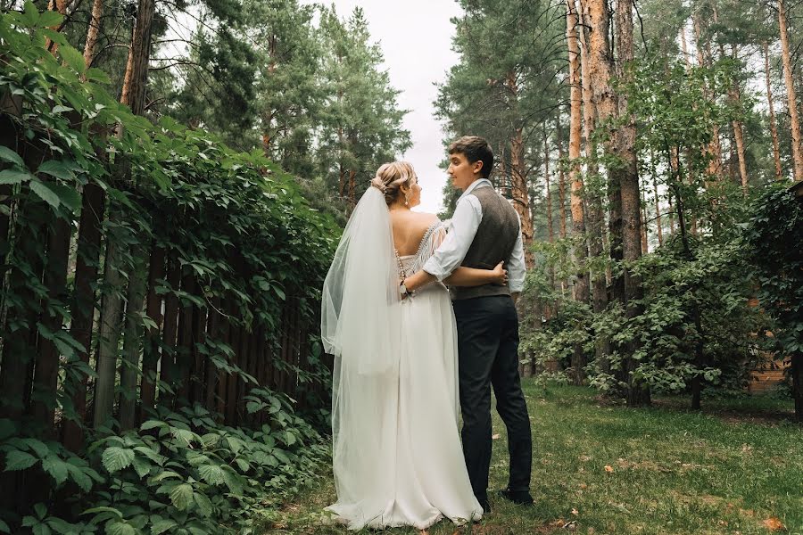 Fotografo di matrimoni Irina Sycheva (iraowl). Foto del 15 ottobre 2019