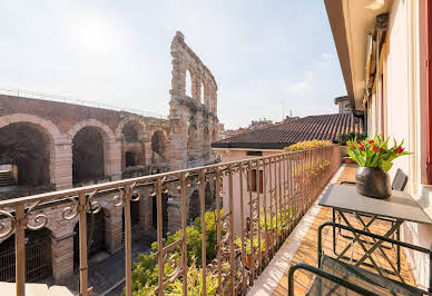 Apartment with terrace 10