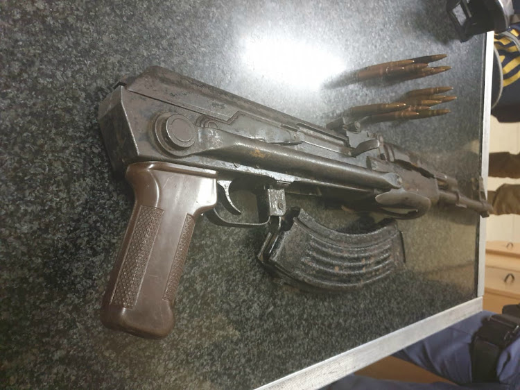 Police have arrested a 25-year-old man after he was found with an AK-47 rifle and 18 rounds of ammunition.