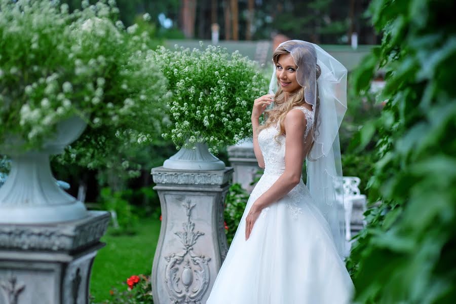 Fotógrafo de bodas Anzhelika Villius (villiusangel). Foto del 24 de julio 2017