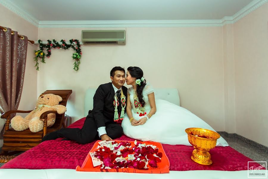 Fotógrafo de bodas Eakkasit Ruaywuttaweechai (tonpixs). Foto del 2 de septiembre 2020