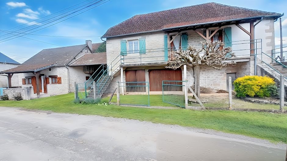 Vente maison 7 pièces 117 m² à Tauriac (46130), 190 000 €