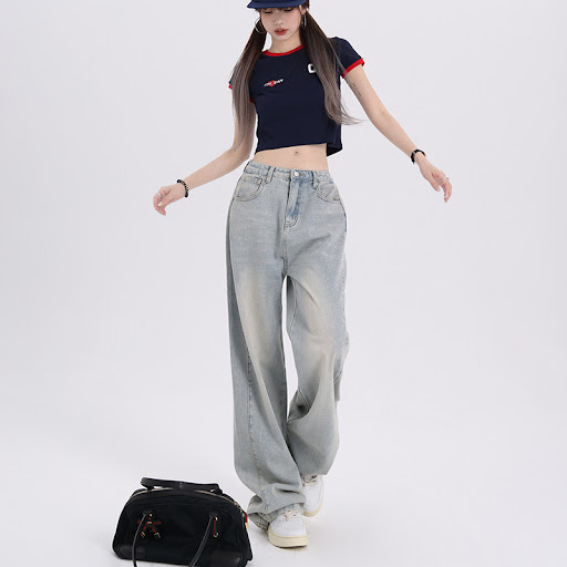 Title 8, Womens fashionable cool blue wide-leg jeans. S...