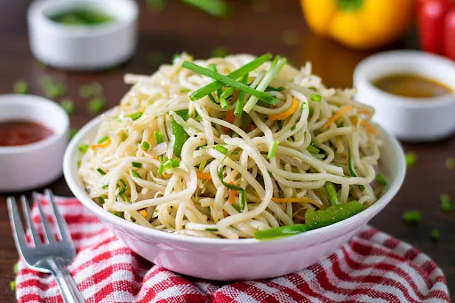 Veg Hakka Noodles