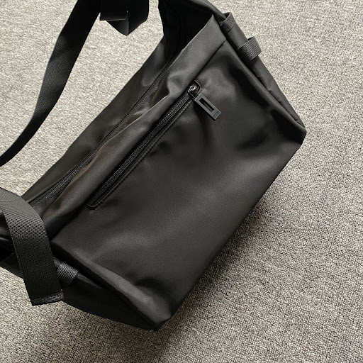 Title 4, Hansolo New Letter Messenger Bag, Universal Bag...
