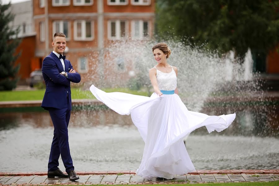 Wedding photographer Kseniya Tkachenko (fotovnsk). Photo of 27 March 2019