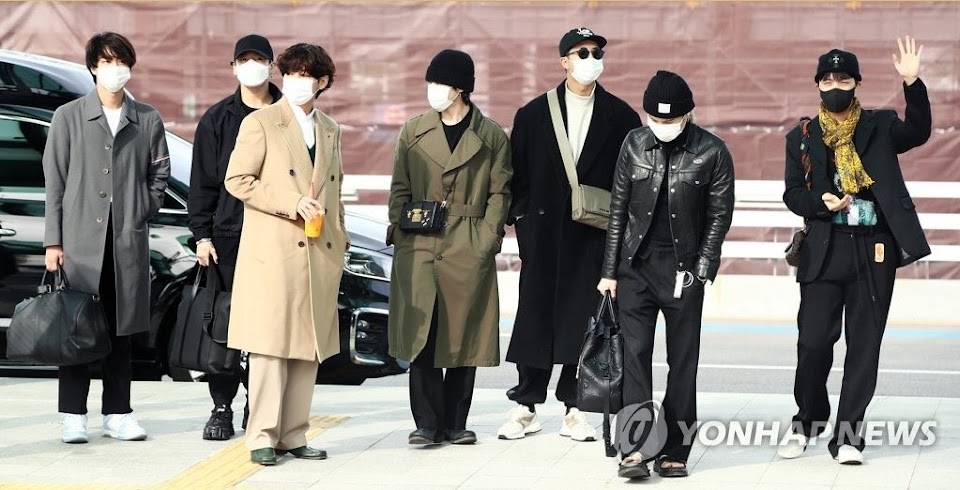 BTS AIRPORT FASHION·