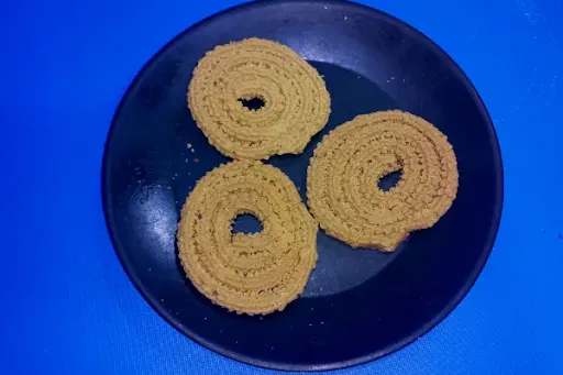 Masala Chakli [3 Pieces]